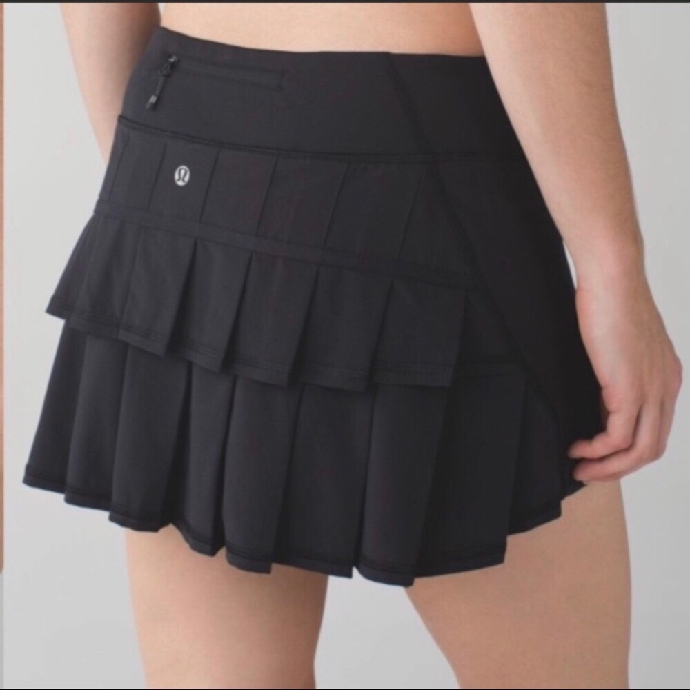 Lululemon black pacesetter skirt size 10